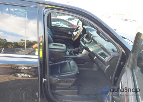 2021 Chevrolet Suburban 2Wd Ls z USA, uszkodzony, nr VIN 1GNSCBKD3MR239918